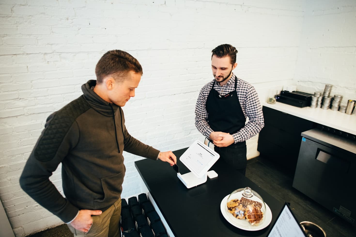 AI Virtual Employees: Automate Customer Service for SMEs